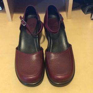Dansko Mary Jane Shoes, Maroon Leather, sz 39